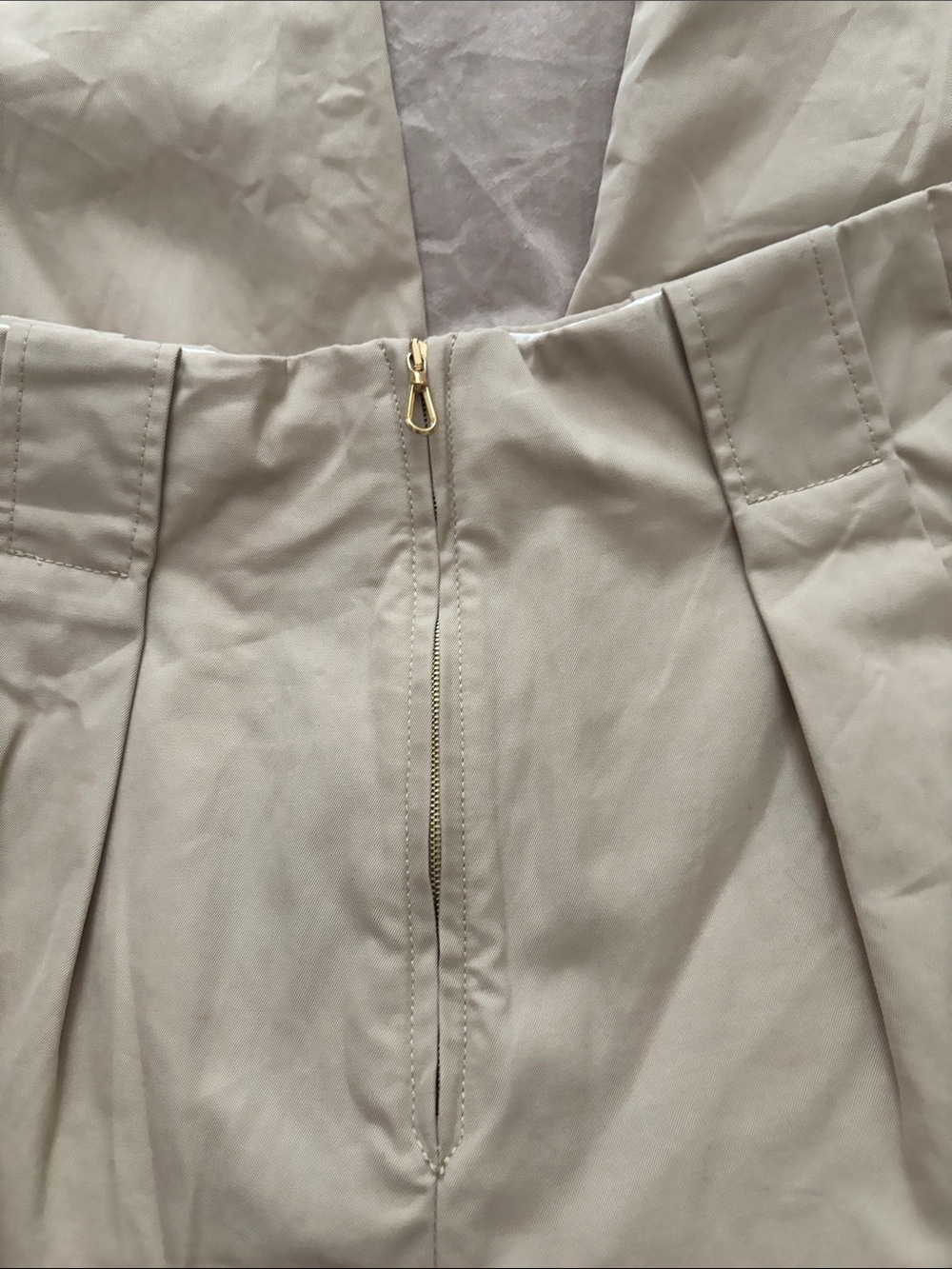 Sandro Wide-Leg High-Waist Cream Pleated Trousers - Picture 4 of 6